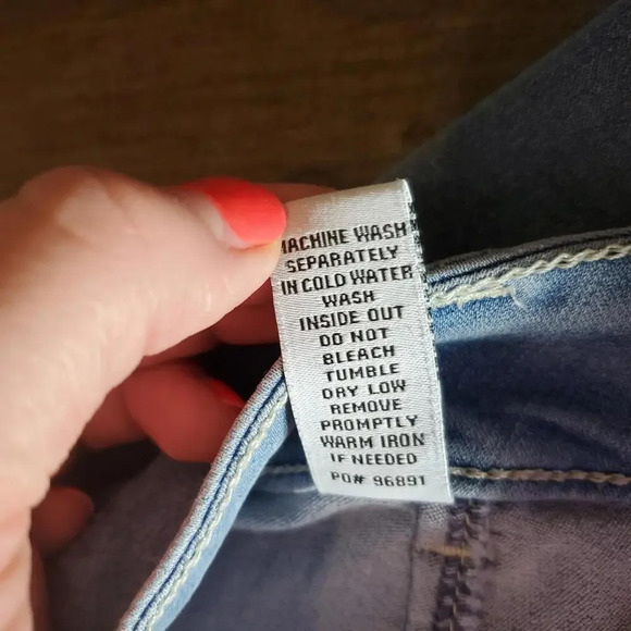 Celebrity Pink Blue Denim Button Front Mini Skirt Juniors Size 5/27 NWOT - Picture 3 of 11